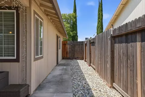 Exterior - 7646 Plaid Cir, Antelope, CA 95843 photo 4 of 18