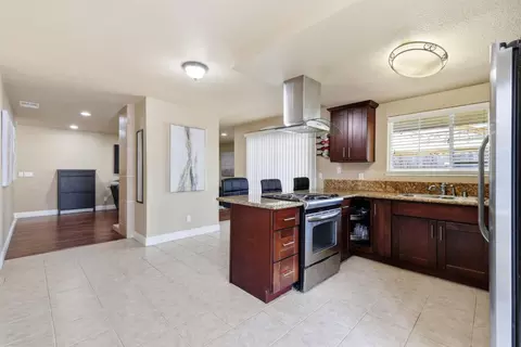 Kitchen - 7646 Plaid Cir, Antelope, CA 95843 photo 4 of 8