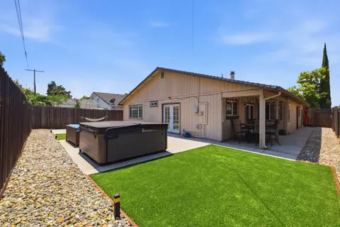 Exterior - 7646 Plaid Cir, Antelope, CA 95843 photo 15 of 18