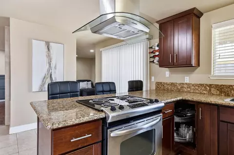Kitchen - 7646 Plaid Cir, Antelope, CA 95843 photo 5 of 8