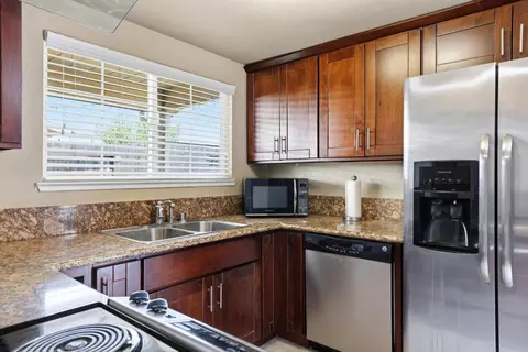 Kitchen - 7646 Plaid Cir, Antelope, CA 95843 photo 8 of 8