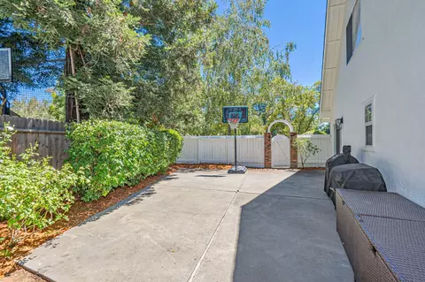 Exterior - 3303 Biscayne Bay Pl, Davis, CA 95616 photo 12 of 12