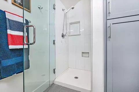 Bath - 3303 Biscayne Bay Pl, Davis, CA 95616 photo 5 of 5