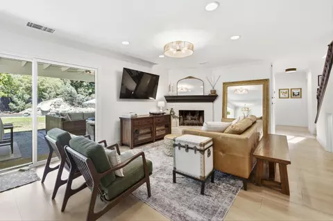 Living - 3303 Biscayne Bay Pl, Davis, CA 95616 photo 2 of 3