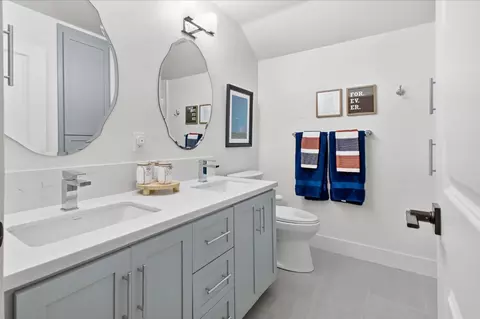 Bath - 3303 Biscayne Bay Pl, Davis, CA 95616 photo 4 of 5