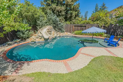 Exterior - 3303 Biscayne Bay Pl, Davis, CA 95616 photo 8 of 12