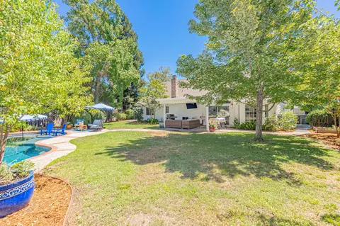 Exterior - 3303 Biscayne Bay Pl, Davis, CA 95616 photo 11 of 12