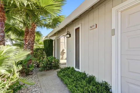 7677 Harvest Woods Dr, Sacramento, CA 95828