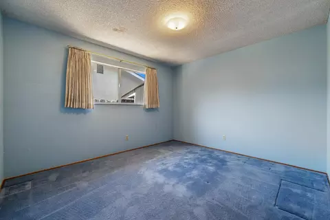 Bedroom - 5800 Mohican Dr, Manteca, CA 95336 photo 2 of 5
