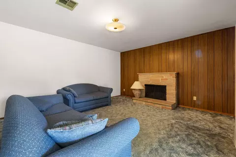 Living - 5800 Mohican Dr, Manteca, CA 95336 photo 3 of 6