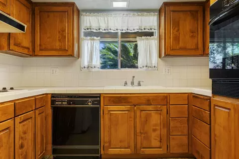 Kitchen - 5800 Mohican Dr, Manteca, CA 95336 photo 2 of 3