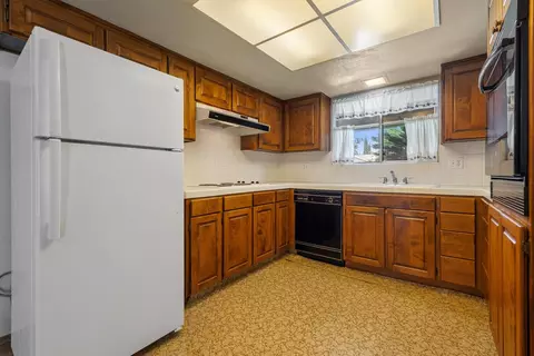 Kitchen - 5800 Mohican Dr, Manteca, CA 95336 photo 1 of 3