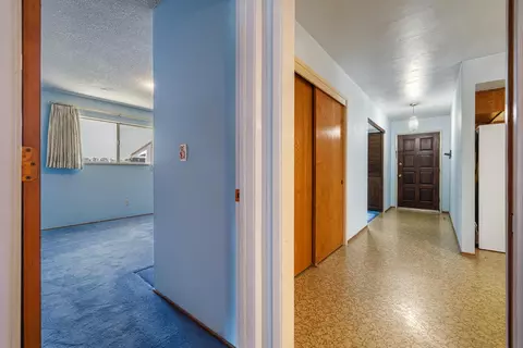 Entry Way - 5800 Mohican Dr, Manteca, CA 95336 photo 6 of 9