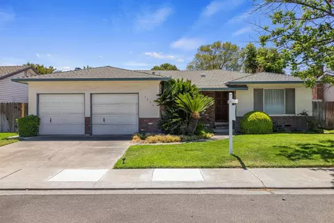 Exterior - 5800 Mohican Dr, Manteca, CA 95336 photo 5 of 8