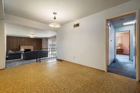 Living - 5800 Mohican Dr, Manteca, CA 95336 photo 5 of 6