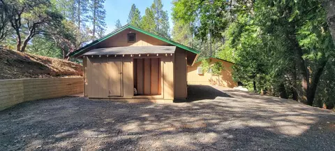 Exterior - 24040 Hitching Post Rd, Sonora, CA 95370 photo 6 of 7