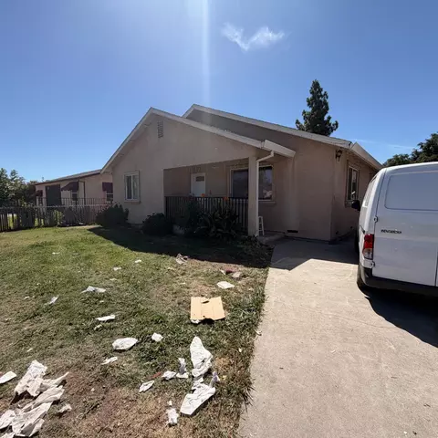 Exterior - 2032 E 9th St, Stockton, CA 95206 photo 4 of 4