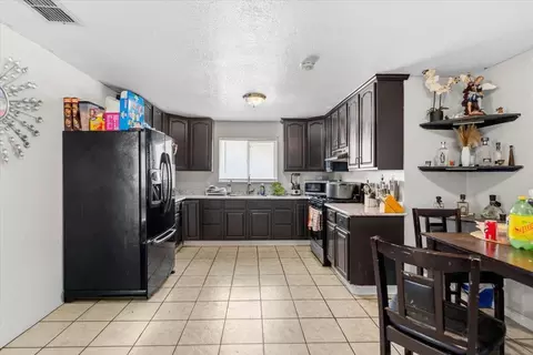 Kitchen - 2032 E 9th St, Stockton, CA 95206 photo 2 of 4