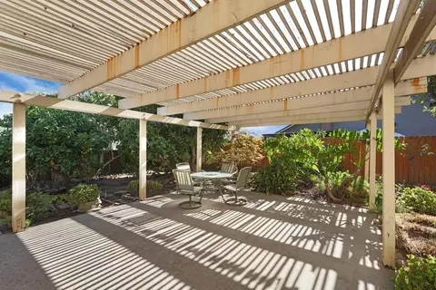 Exterior - 2000 Thrush Ct, Lodi, CA 95240 photo 5 of 13