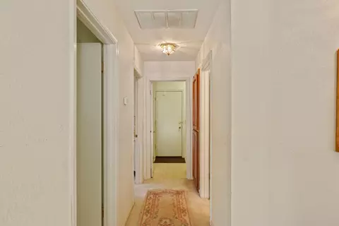 Entry Way - 2000 Thrush Ct, Lodi, CA 95240 photo 2 of 2