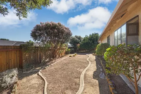 Exterior - 2000 Thrush Ct, Lodi, CA 95240 photo 8 of 13