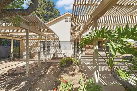 Exterior - 2000 Thrush Ct, Lodi, CA 95240 photo 13 of 13