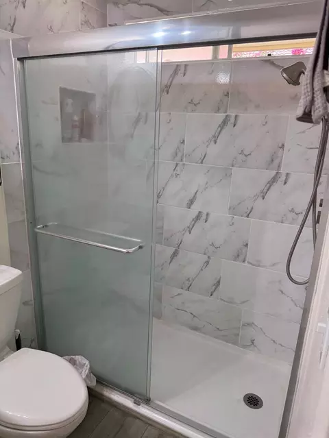 Bath - 3701 Colonial Dr #84, Modesto, CA 95356 photo 2 of 5