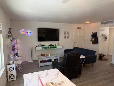 Living - 3701 Colonial Dr #84, Modesto, CA 95356 photo 3 of 3