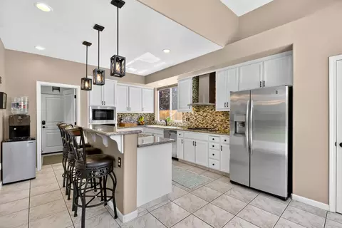 Kitchen - 417 The Cv, Modesto, CA 95355 photo 3 of 5