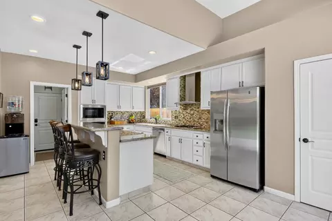 Kitchen - 417 The Cv, Modesto, CA 95355 photo 5 of 5