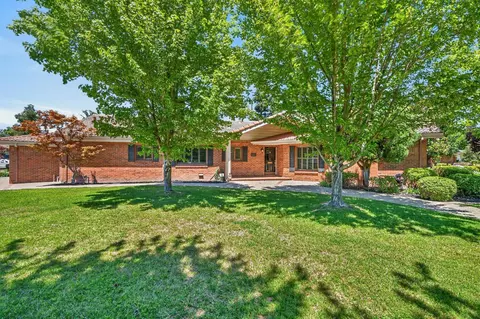 1071 W Monterey Ave, Stockton, CA 95204