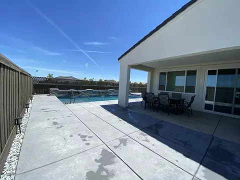 Exterior - 4589 Margaret Adele Ln, Tracy, CA 95377 photo 7 of 9