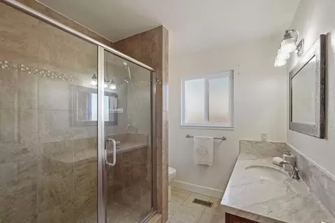 Bath - 2709 Chapel Ct, Modesto, CA 95355 photo 2 of 3