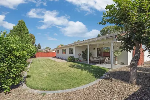 Exterior - 2709 Chapel Ct, Modesto, CA 95355 photo 3 of 7