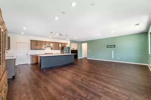 Living - 545 Chimes St, Lathrop, CA 95330 photo 4 of 7