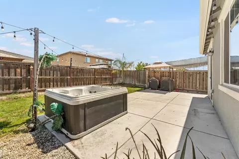Exterior - 545 Chimes St, Lathrop, CA 95330 photo 7 of 13