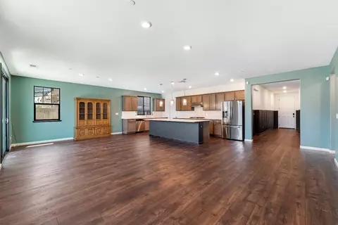 Living - 545 Chimes St, Lathrop, CA 95330 photo 7 of 7