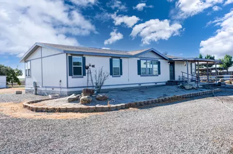 Exterior - 17568 Clement Ave, Dos Palos, CA 93620 photo 2 of 10