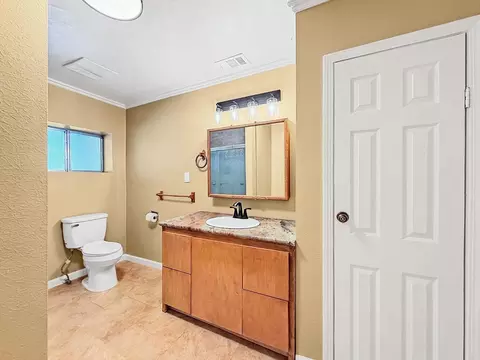 Bath - 3959 Mountain Ranch Rd, San Andreas, CA 95249 photo 2 of 4