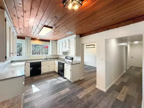 Kitchen - 3959 Mountain Ranch Rd, San Andreas, CA 95249 photo 3 of 3