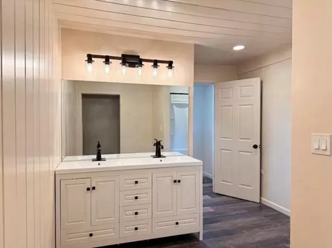 Bath - 3959 Mountain Ranch Rd, San Andreas, CA 95249 photo 3 of 4