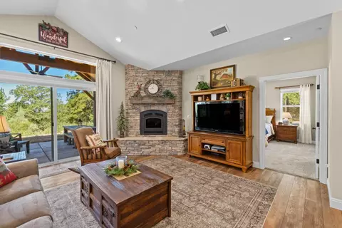 Living - 19275 Adamson Dr, Grass Valley, CA 95949 photo 1 of 2