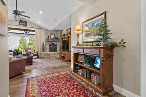 Entry Way - 19275 Adamson Dr, Grass Valley, CA 95949 photo 1 of 4