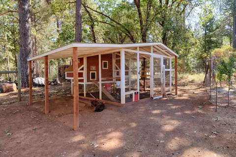 Exterior - 19275 Adamson Dr, Grass Valley, CA 95949 photo 5 of 25