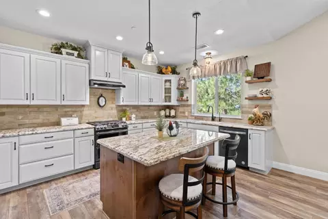 Kitchen - 19275 Adamson Dr, Grass Valley, CA 95949 photo 1 of 6