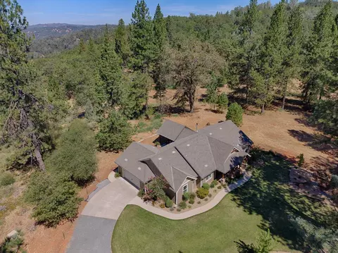 View/Area - 19275 Adamson Dr, Grass Valley, CA 95949 photo 1 of 9