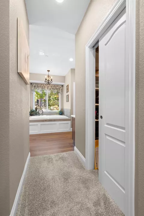 Entry Way - 19275 Adamson Dr, Grass Valley, CA 95949 photo 3 of 4