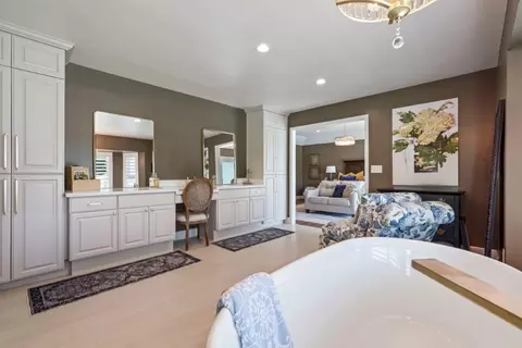 Bath - 1720 Windjammer Ct, Lodi, CA 95242 photo 3 of 4