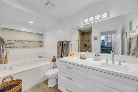Bath - 816 Foothill Rd, Copperopolis, CA 95228 photo 3 of 10