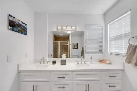 Bath - 816 Foothill Rd, Copperopolis, CA 95228 photo 7 of 10